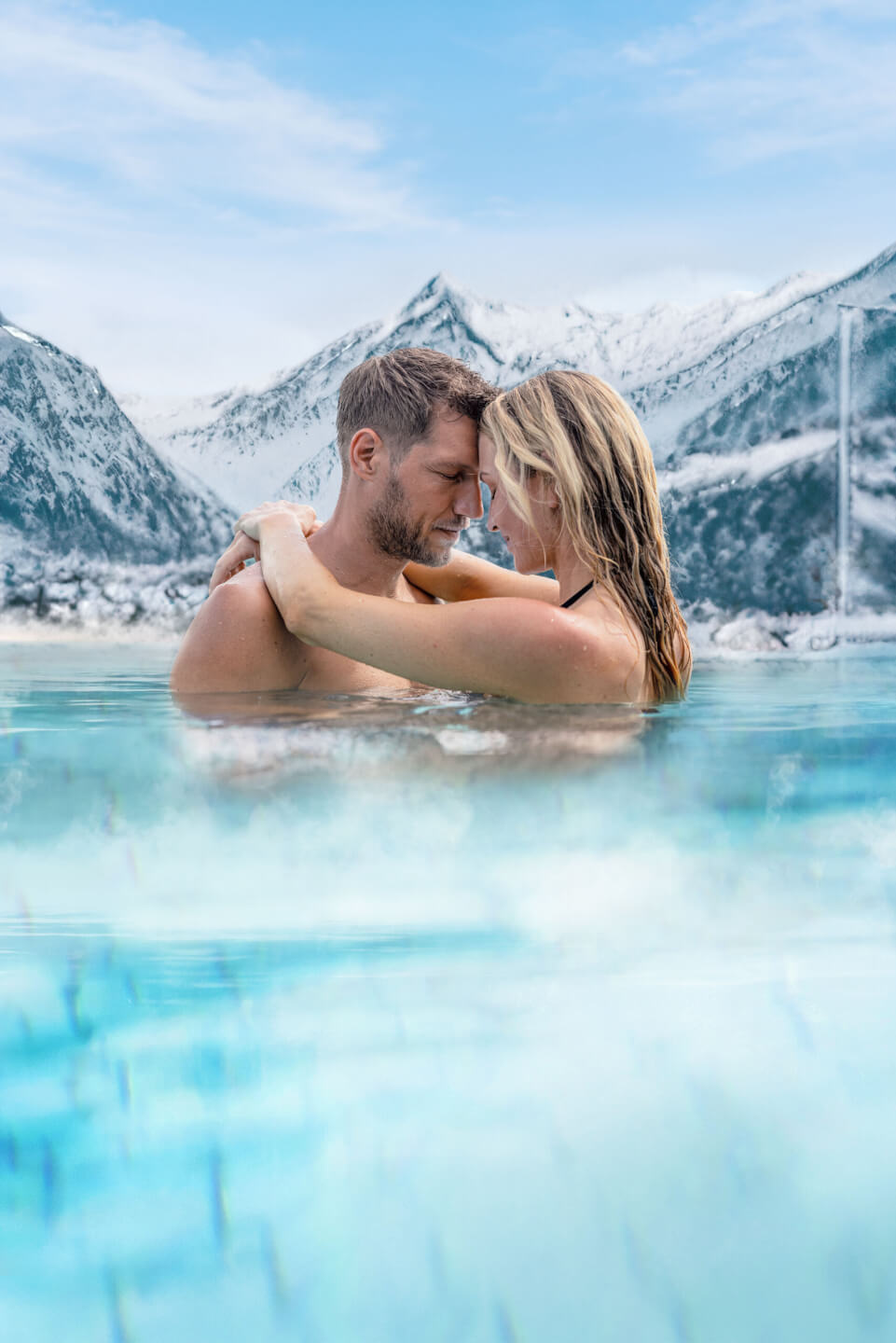 Pärchen im Pool der Tauern Spa Kaprun